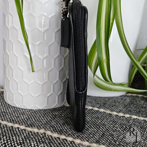 Coach Legacy Cellphone Wristlet – Black Leather - Picture 4 of 12